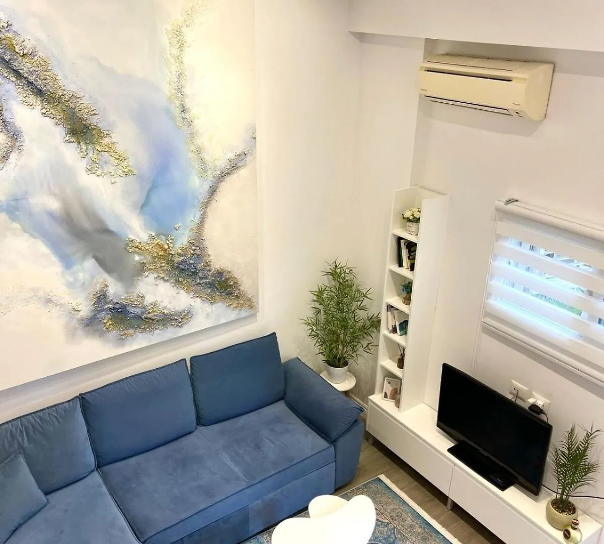 Apartment Lovely Blue Home - Centre City Tirana