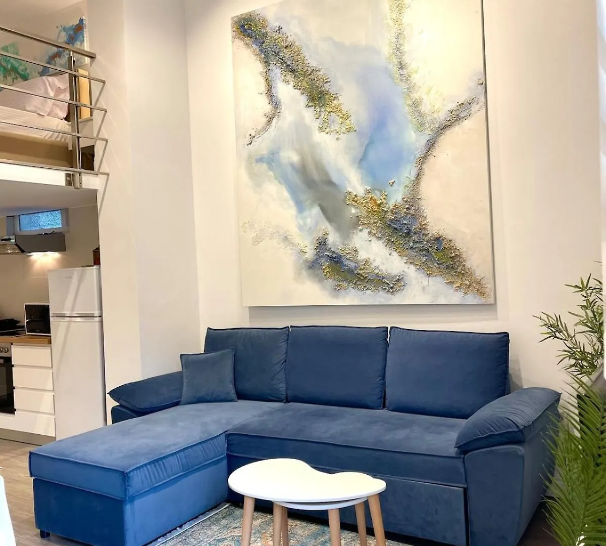 Lovely Blue Home - Centre City contacts